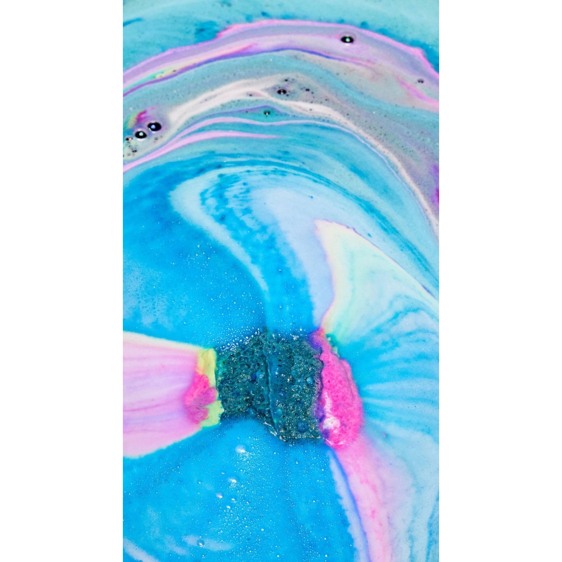 Giant Intergalactic - Image 4